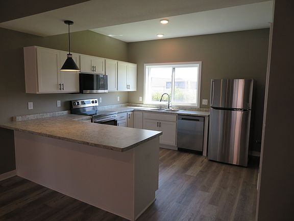 5th image of 1200 Commerce Dr