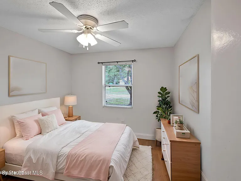 400 Calabria Ave SE — Photo 18