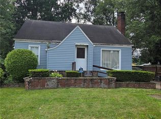 239 Gladstone St, Campbell, OH 44405