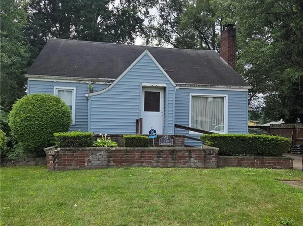 239 Gladstone St, Campbell, OH 44405