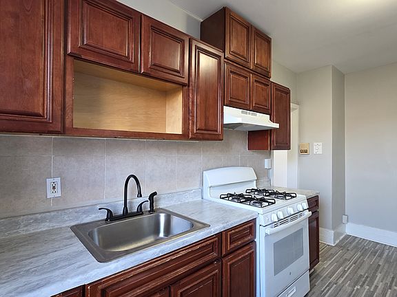 2nd image of 511 Norton Pkwy #3A