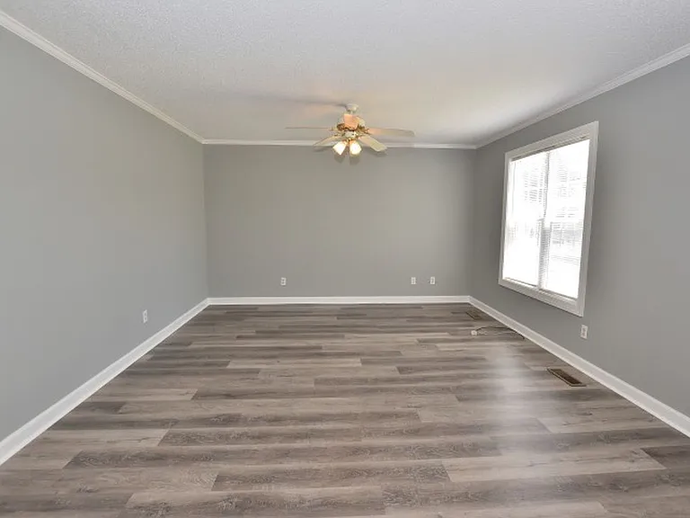 122 Tonya Ct — Photo 7