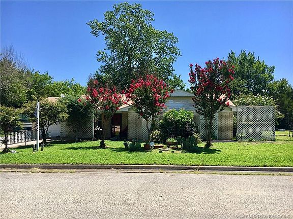 2nd image of 3730 Governor Harris Dr