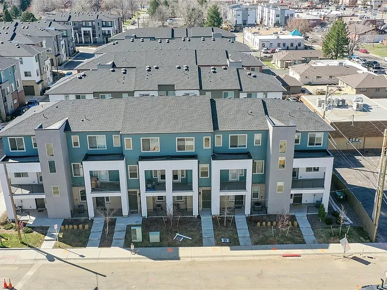 4120 E Warren Ave #6 — Photo 2