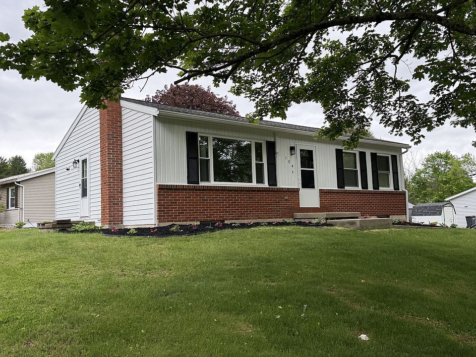 1st image of 104 Creekside Dr