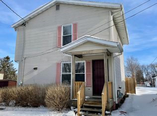 110 West St, Kingston, IL 60145