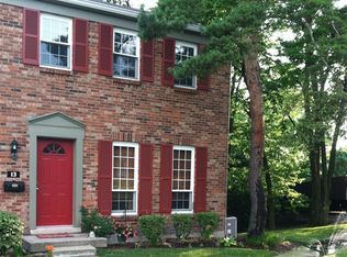 13 Twin Lakes Dr #205, Fairfield, OH 45014