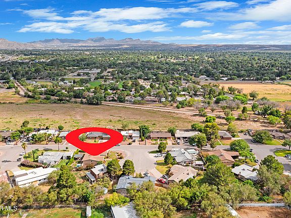 4th image of 207 Serrania Dr