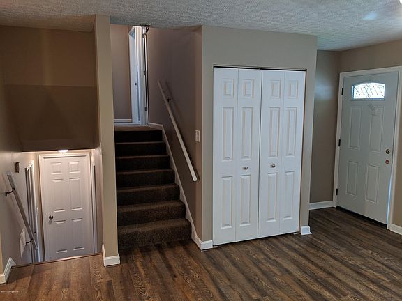 2nd image of 8404 Archwood Ct