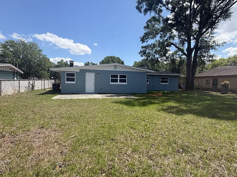 8534 Addison Rd — Photo 14