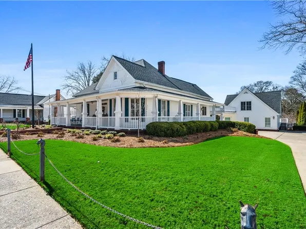 174 Confederate Ave, Dallas, GA 30132