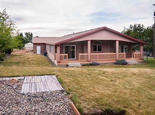 1208 Lincoln St, Colton, WA 99113