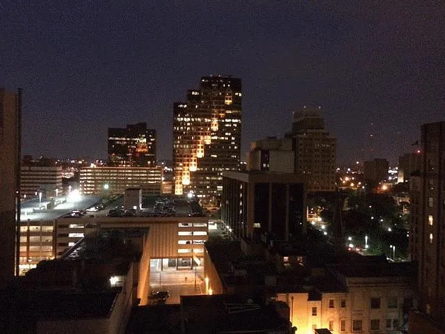 Brady Tower — Photo 2