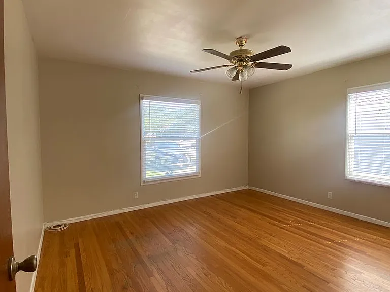 739 W Granada Ct — Photo 5