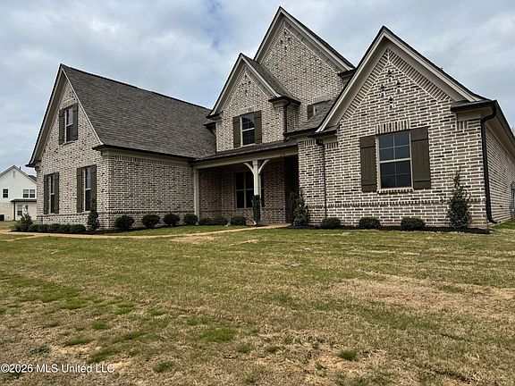 2nd image of 276 Cedar Crest Cv