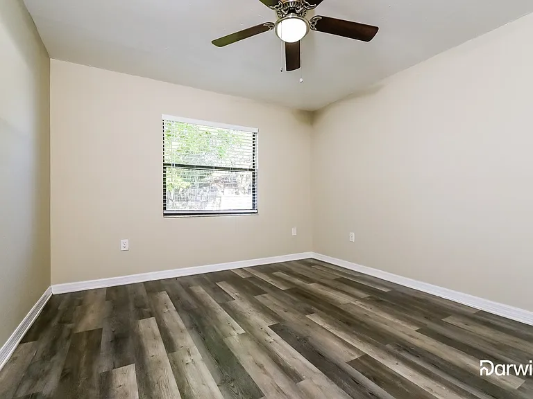 7986 Benjamin Dr — Photo 7
