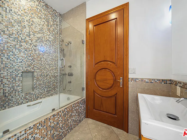 9033 Cresta Dr — Photo 28