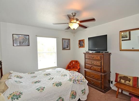 Spacious secondary bedroom with walk in closet