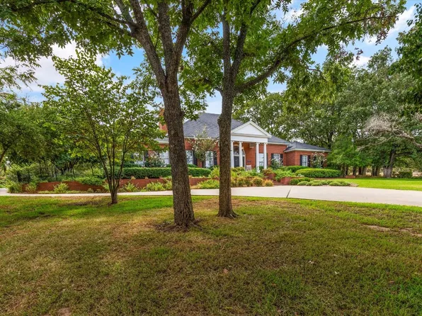 9703 Dixie Ct, Granbury, TX 76049