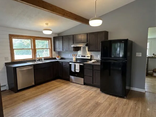 9161 State Route 15 #1, Jeffersonville, VT 05464