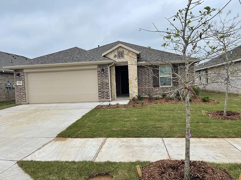 5405 Fairdale Dr — Photo 3