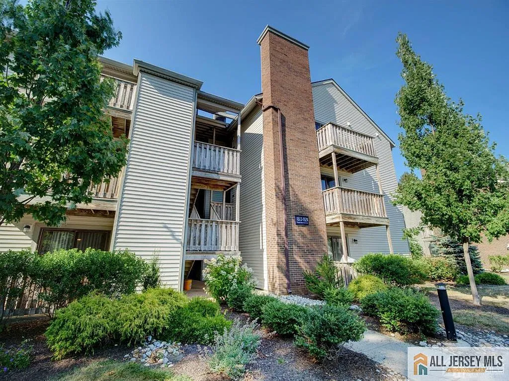 1 bed, 1.0 bath, $1,750 — Photo 1