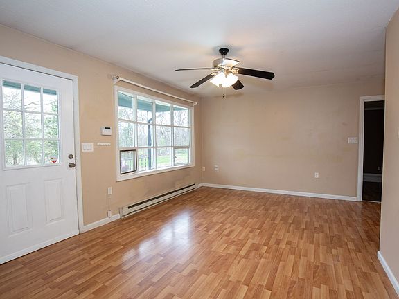 4th image of 1716 Hidden Hollow Dr
