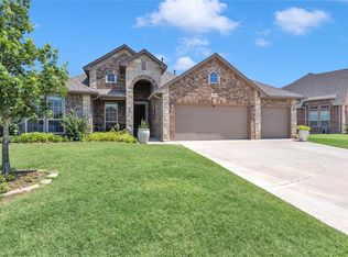 2624 Sunflower Dr, Edmond, OK 73013