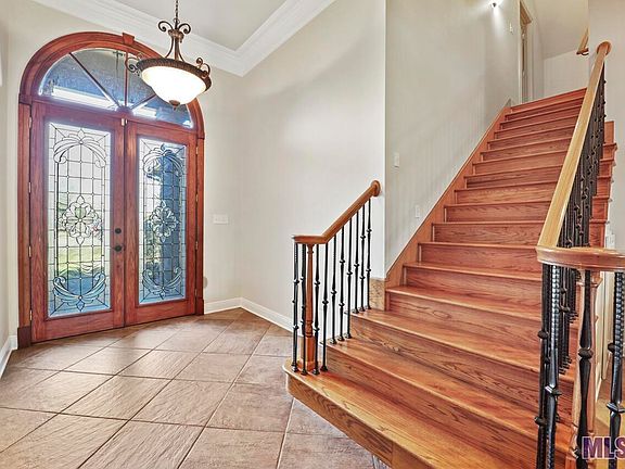 2nd image of 16442 Jefferson Oaks Dr