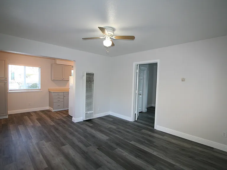 415 T St #2 — Photo 15