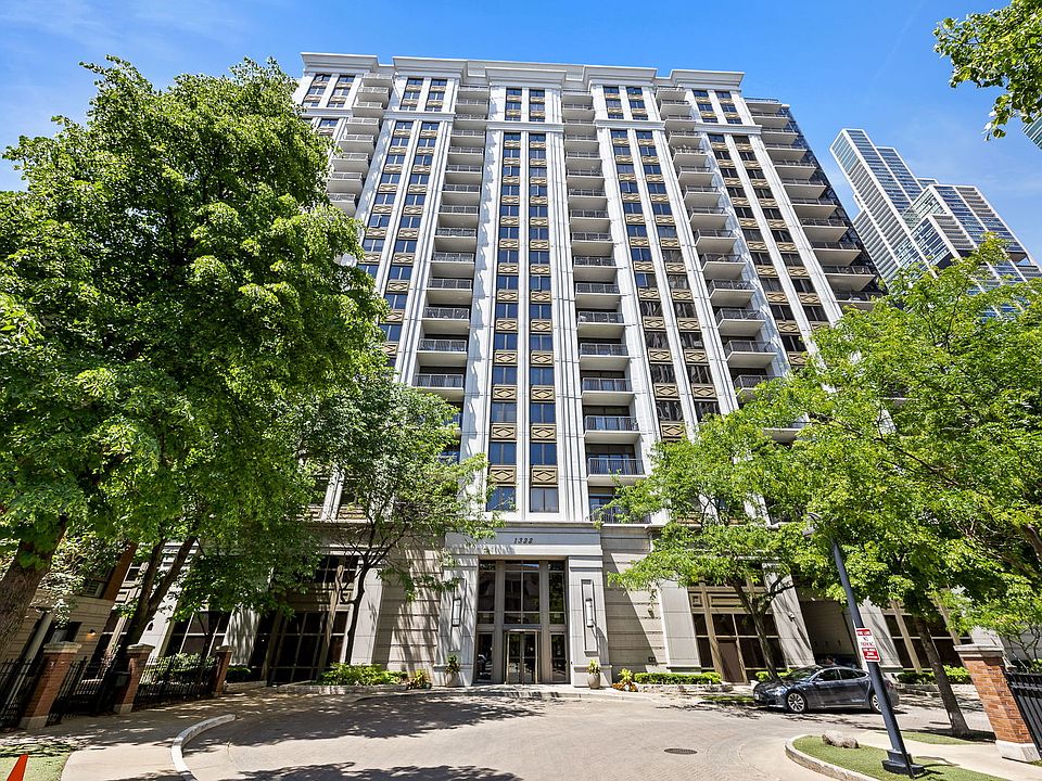 1st image of 1322 S Prairie Ave Unit 804