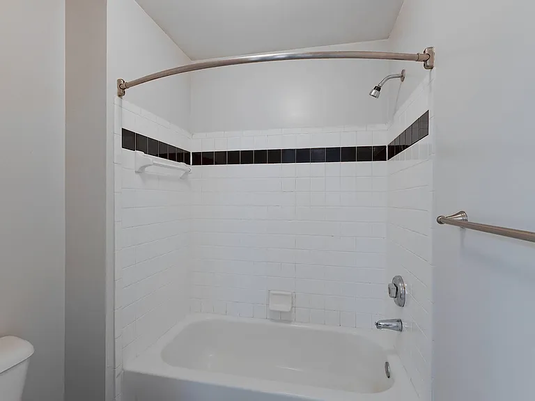 Cambridge Park Apartments — Photo 100