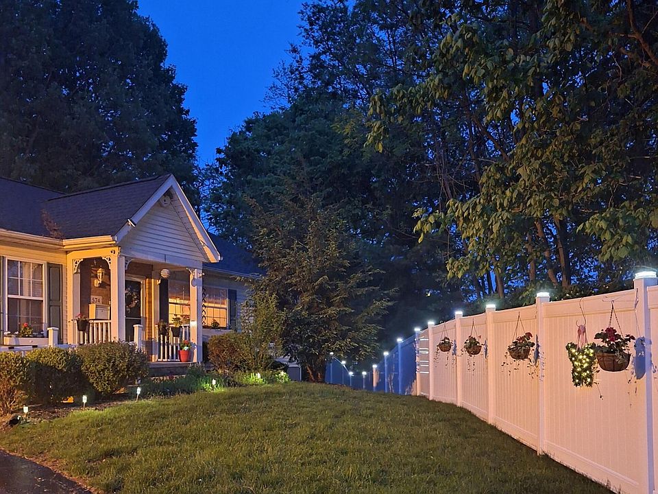 1st image of 574 Blakeley Pl