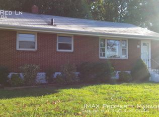 930 Red Ln, Salem, VA 24153