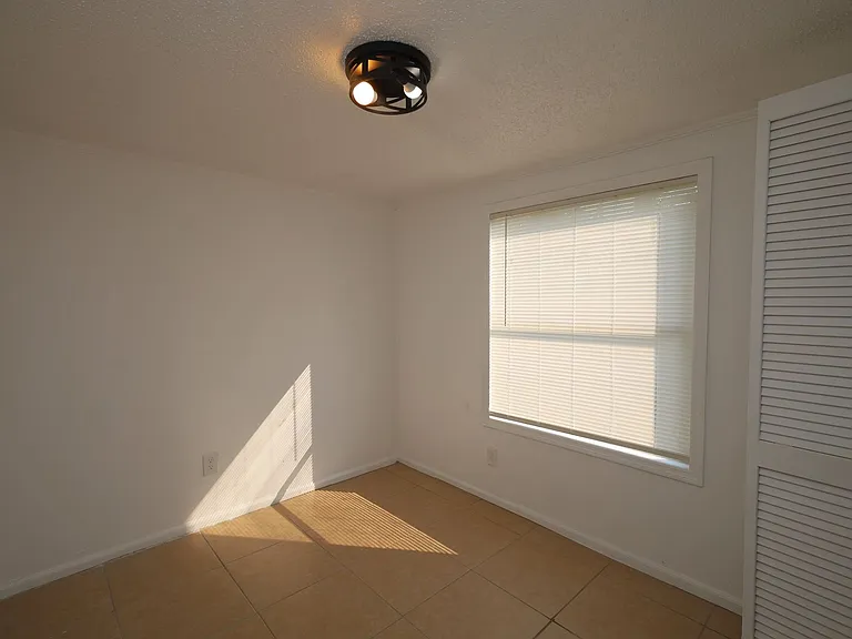 808 Penny Pl — Photo 7