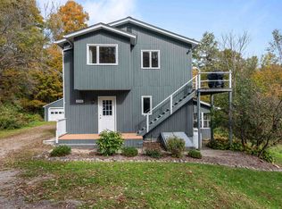 896 E Hill Rd, Richmond, VT 05477