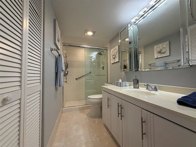 2304 Lucaya Ln #L4 — Photo 30