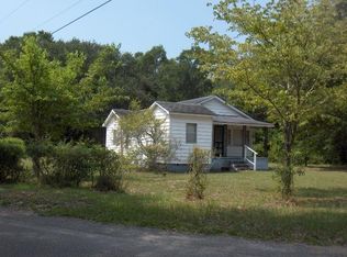 110 Tombee Rd, Saint Helena Island, SC 29920