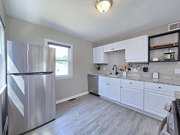 5th image of 3337 N 83rd STREET