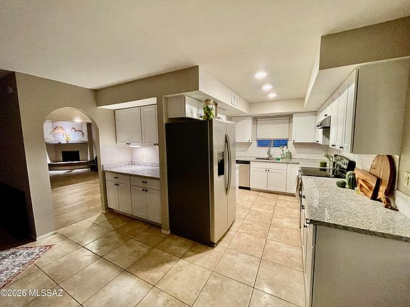 3rd image of 2434 N Shade Tree Cir