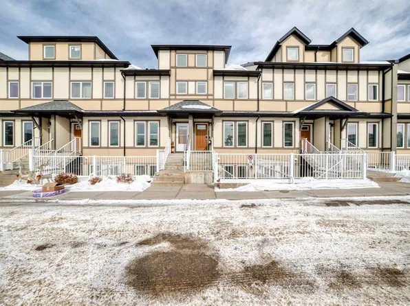 50 W Westland Rd #424, Okotoks, AB T1S 2G4