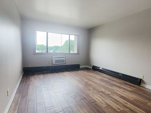 2nd image of 1612 8th St N #70