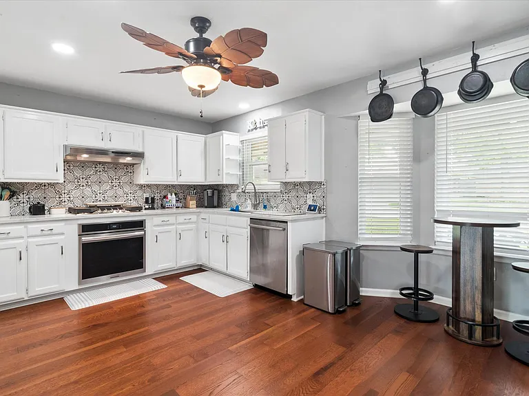 5214 Rustle Leaf Dr — Photo 9