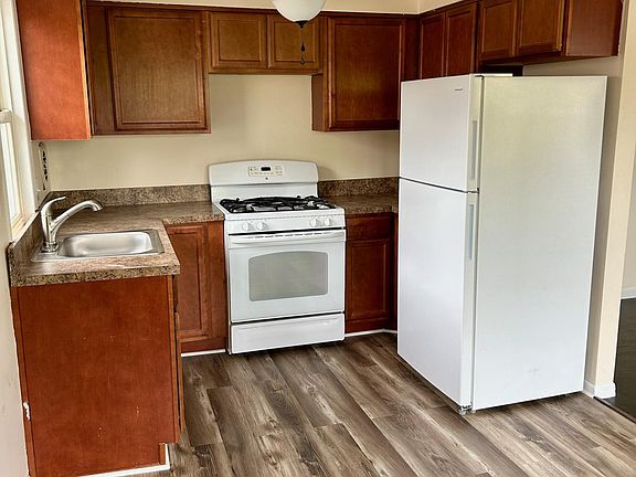 5th image of 178 Titus Ave Floor 2