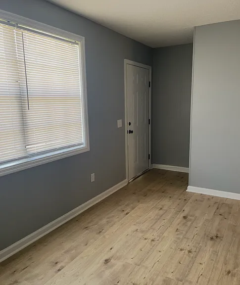 2192 Hillcrest St NE — Photo 2