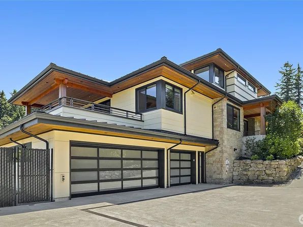 9120 NE 25th Place, Clyde Hill, WA 98004