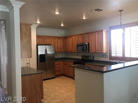 5th image of 6041 Golden Harmony St