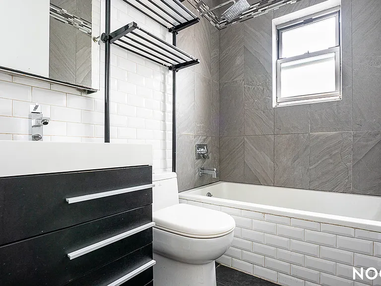 18 Dodworth St #2A — Photo 5