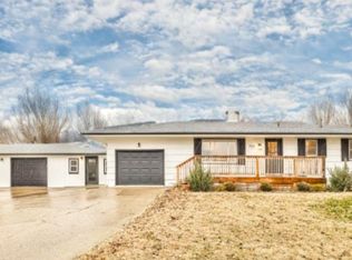 700 NE 79th Ter, Gladstone, MO 64118