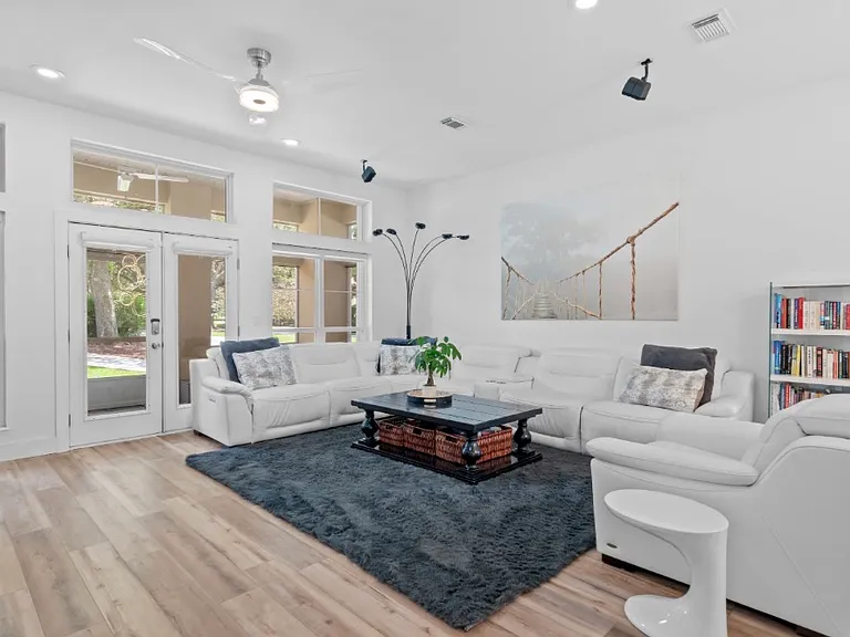24 Captiva Cir — Photo 20